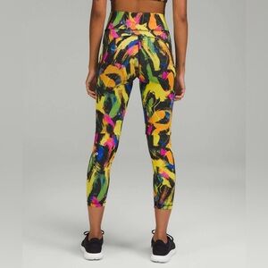 NWT Lululemon Invigorate High-Rise Tight 25"
Undertone Black Multi SIZE 4